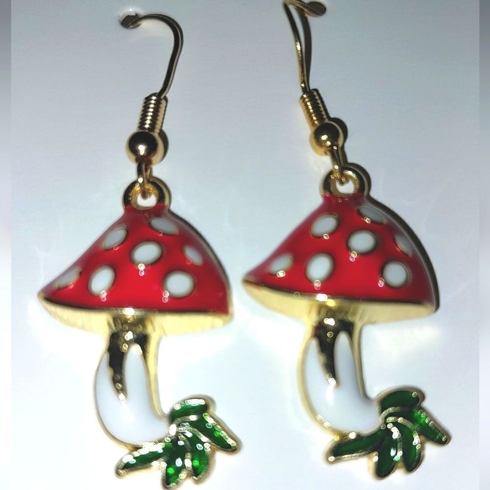 Red Super Cute Mushroom Dangle Earrings - Picture 5 of 7
